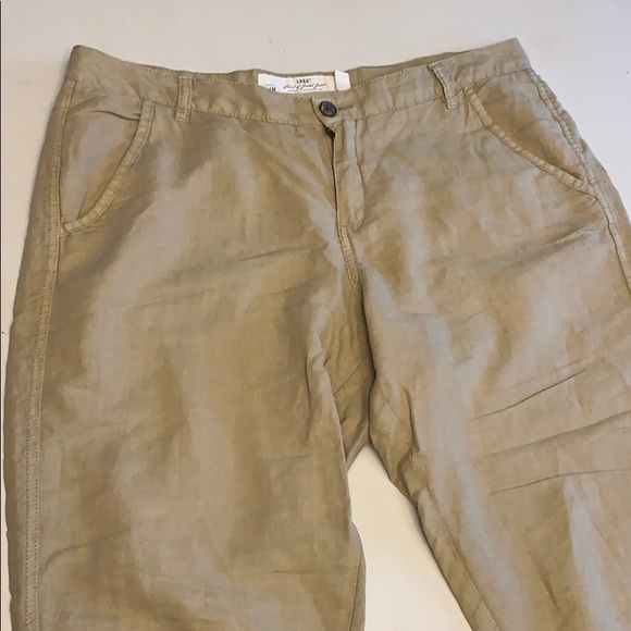 Women’s size 14 capris - Picture 2 of 3